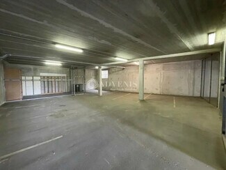 Plus de détails pour Local d'activités à louer