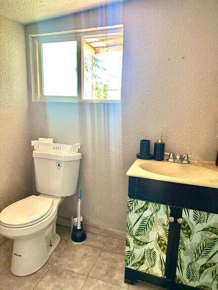 3033 Railroad Ave, Ceres, CA à vendre - Photo de l’immeuble – Image 2 sur 6