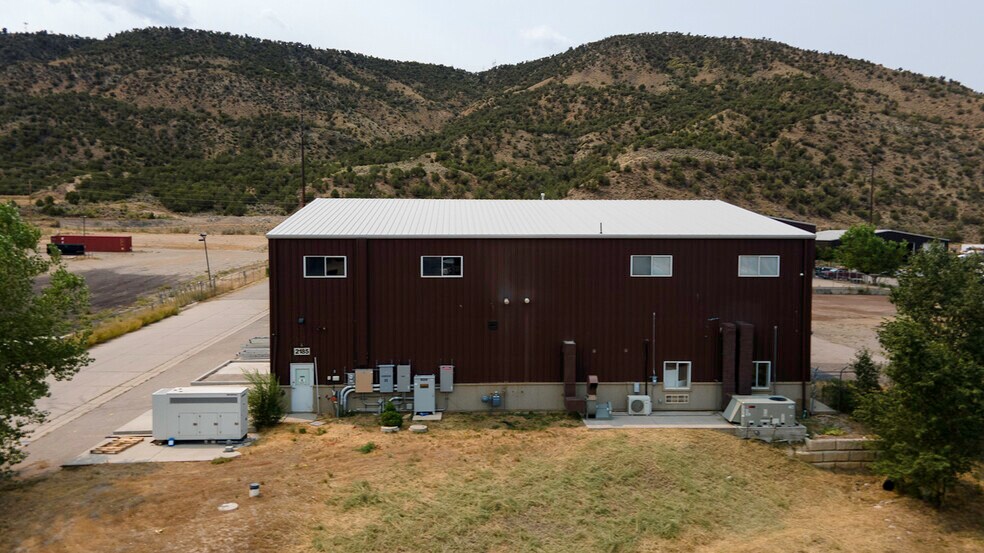 2185 S 10th St, Rifle, CO à louer - Photo de l’immeuble – Image 1 sur 17