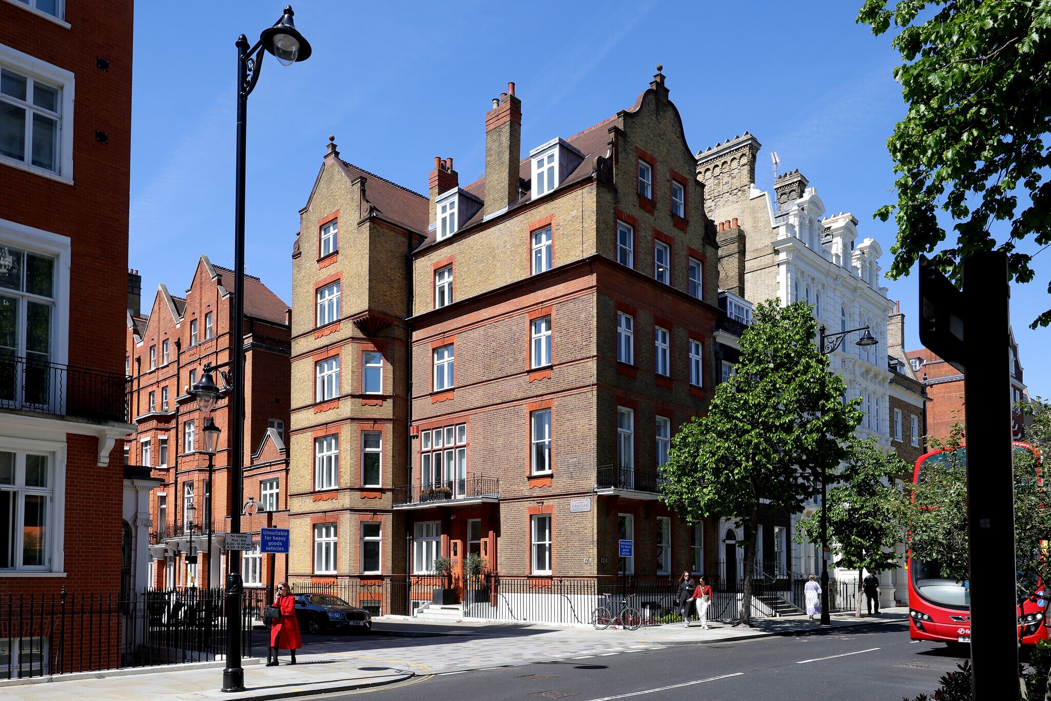124 Sloane St, Londres à louer Photo de l’immeuble– Image 1 sur 7