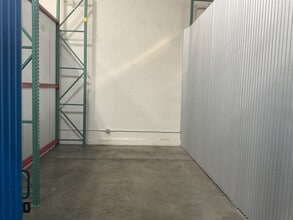 245 S Spruce Ave, South San Francisco, CA à louer Photo intérieure– Image 2 sur 3