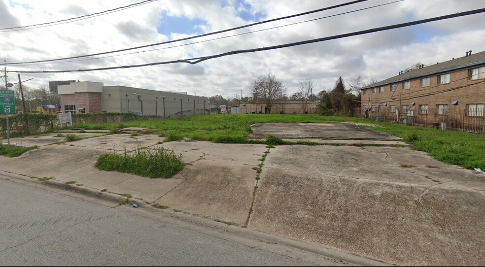 3750 Southmore Blvd, Houston, TX à louer - Photo de l’immeuble – Image 1 sur 1