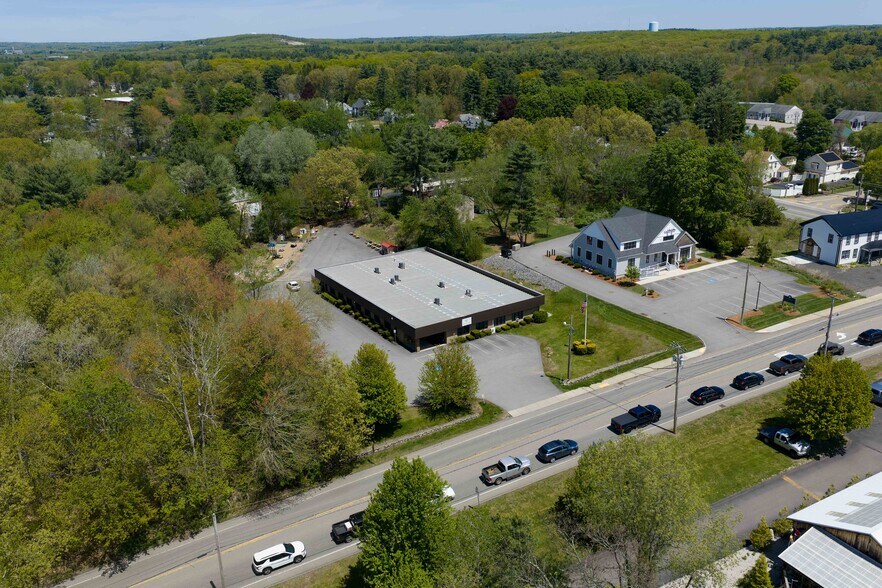 138 Hartford Ave, Hopedale, MA à louer - Photo de l’immeuble – Image 2 sur 3