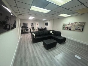 10191 W Sample Rd, Coral Springs, FL à louer Photo intérieure– Image 2 sur 3