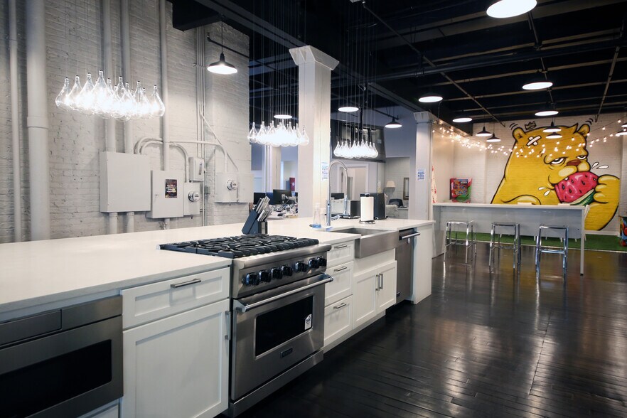230 W Huron St, Chicago, IL à louer - Photo intérieure – Image 3 sur 10