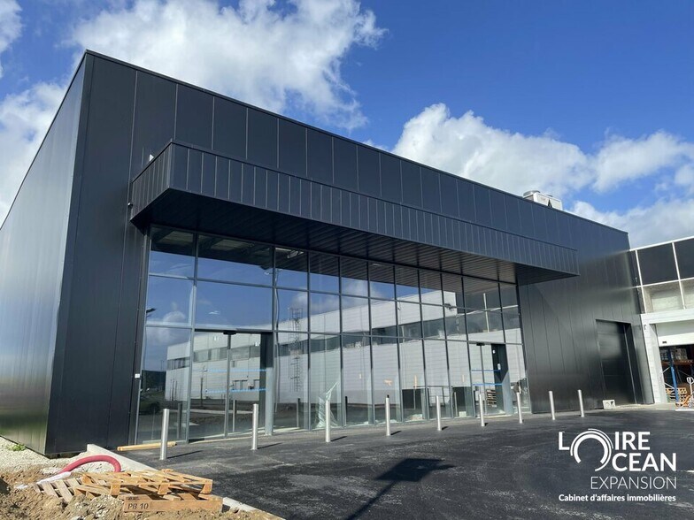 Local commercial dans Cholet à louer - Photo de l’immeuble – Image 1 sur 3