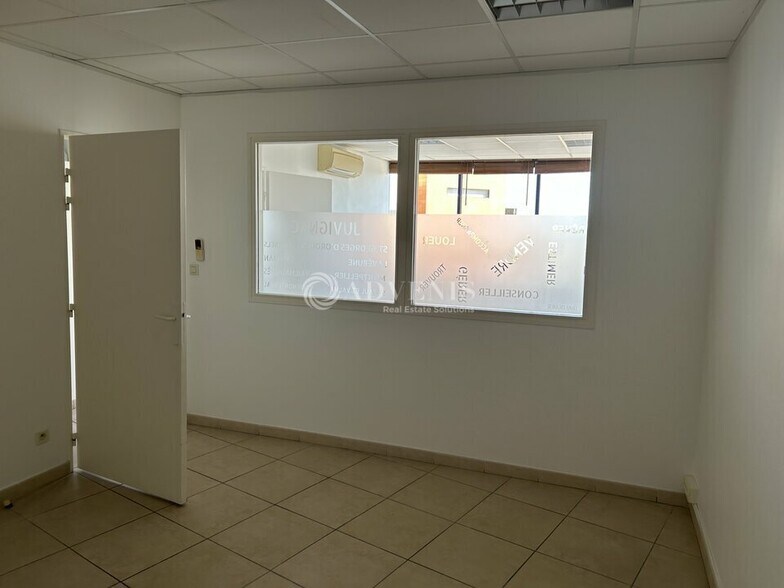 Bureau dans Juvignac à louer - Photo intérieure – Image 2 sur 4