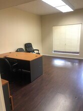 5301 Laurel Canyon Blvd, North Hollywood, CA à louer Photo intérieure– Image 1 sur 5