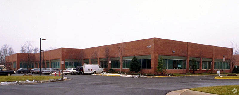 4212 Technology Ct, Chantilly, VA à louer - Photo de l’immeuble – Image 2 sur 8