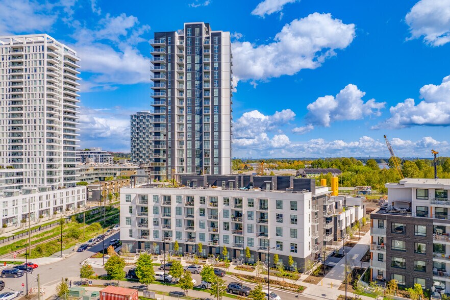 5520 E Kent Av S, Vancouver, BC à louer - Photo principale – Image 1 sur 7