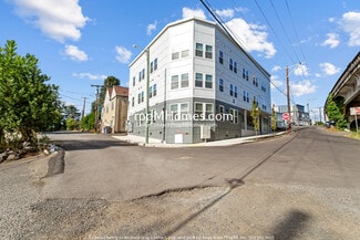 Plus de détails pour 7921 SW Old Capitol Hwy, Portland, OR - Logement à vendre