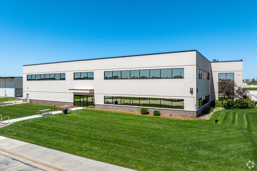 2110 Fiserv Drive Southwest, Cedar Rapids, IA à louer - Photo de l’immeuble – Image 3 sur 5