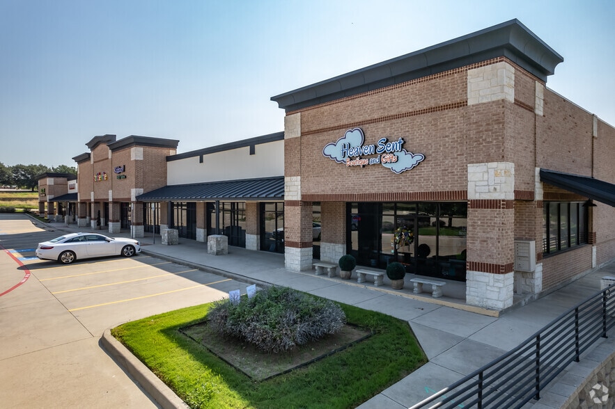 2585 MacArthur Blvd, Lewisville, TX à louer - Photo principale – Image 1 sur 6