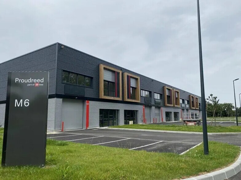 Local d’activités dans Saint-Étienne-de-Montluc à louer - Photo de l’immeuble – Image 1 sur 8