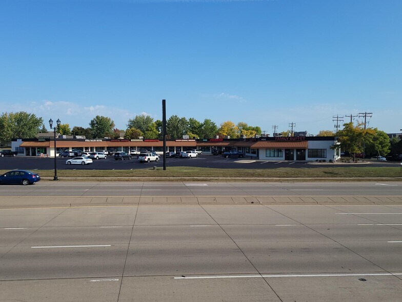 400 NE Central Ave E, Saint Michael, MN à louer - Photo de l’immeuble – Image 1 sur 6