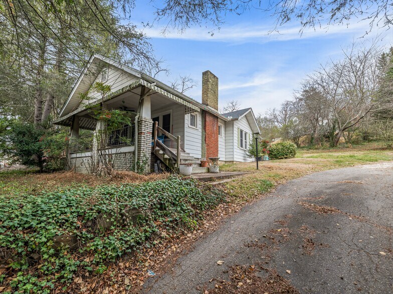 103 Weaverville Rd, Asheville, NC à vendre - Photo de l’immeuble – Image 3 sur 44