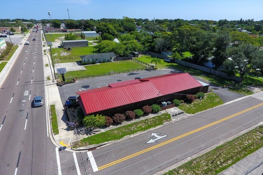 380 S Lake Shore Way, Lake Alfred, FL à vendre - Photo de l’immeuble – Image 2 sur 16