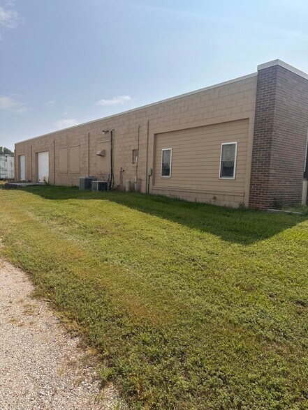 2502 Highway Blvd, Spencer, IA à louer - Photo de l’immeuble – Image 2 sur 6