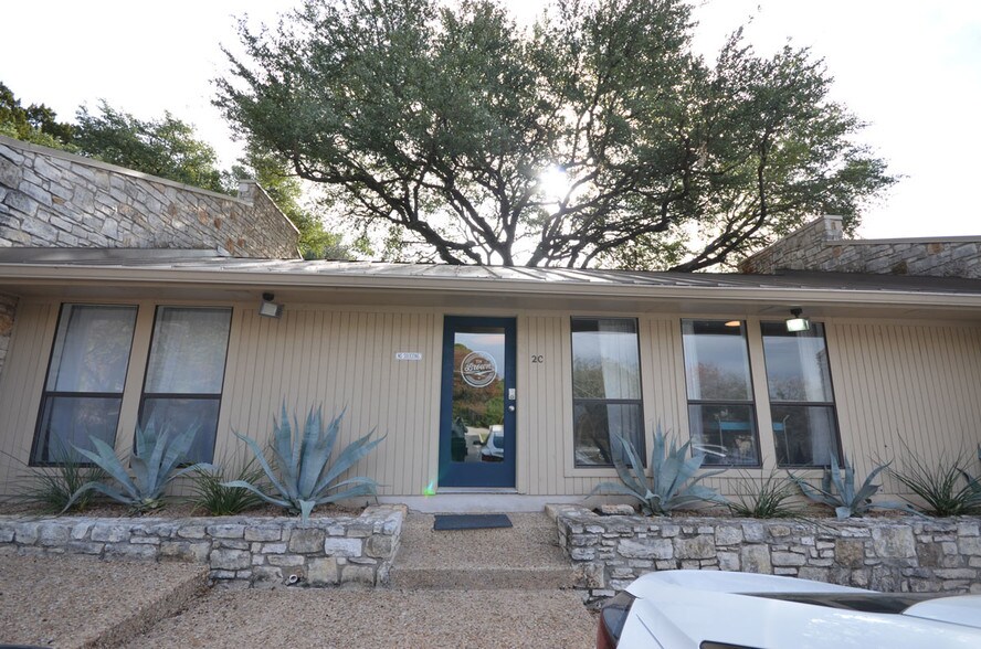 5450 Bee Caves Rd, Austin, TX à louer - Photo de l’immeuble – Image 1 sur 4