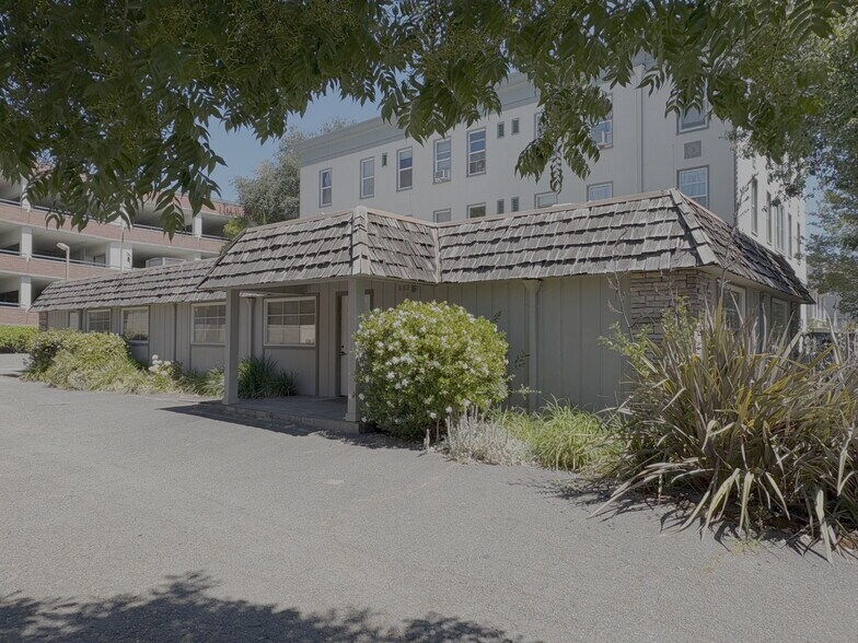 528 B St, Santa Rosa, CA à vendre - Photo de l’immeuble – Image 2 sur 9