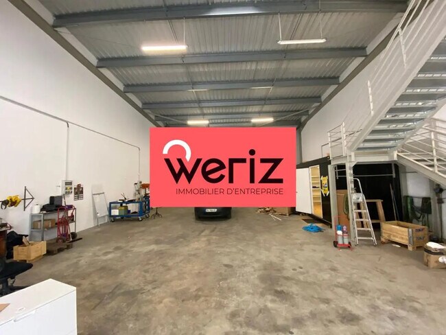 Plus de détails pour Bureau, Industriel/Logistique à louer