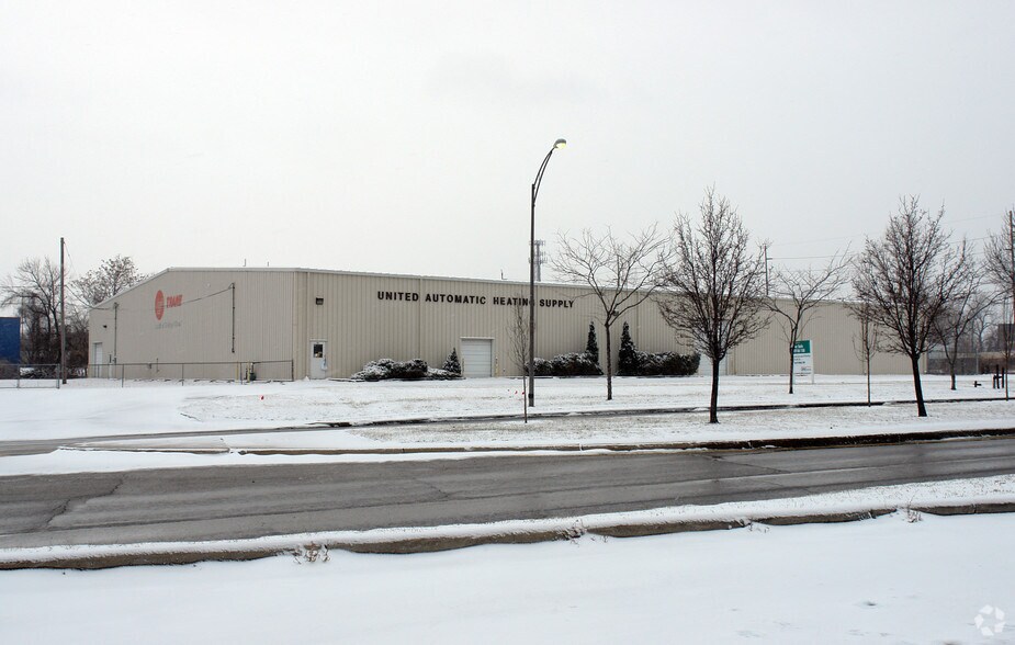 399 Phillips Ave, Toledo, OH à vendre - Photo de l’immeuble – Image 2 sur 2