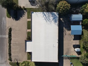 3300 Joyce Dr, Fort Worth, TX à louer Aérien– Image 2 sur 2