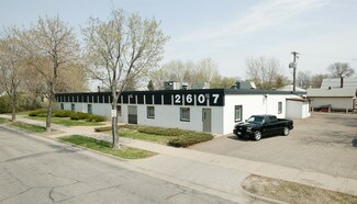 Plus de détails pour 2607 NE 6th St, Saint Anthony, MN - Industriel/Logistique à vendre