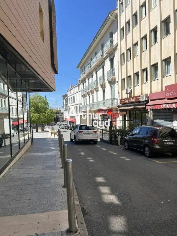 Bureau dans Saint-Raphaël à vendre Photo principale– Image 1 sur 1