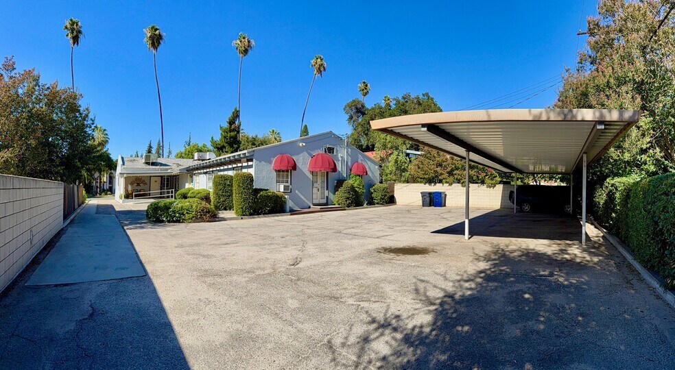 511 Brookside Ave, Redlands, CA à vendre - Photo de l’immeuble – Image 3 sur 5