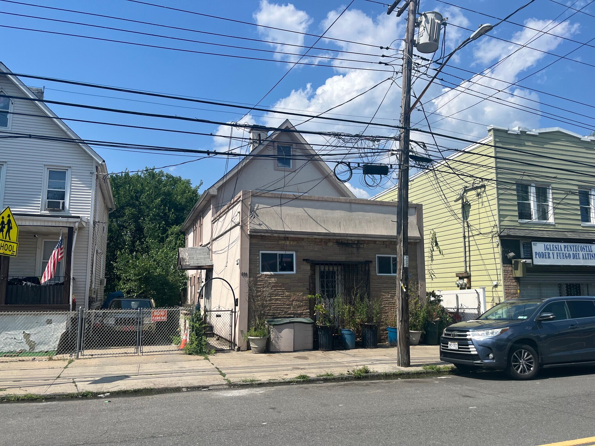 699 Henderson Ave, Staten Island, NY à vendre Photo principale– Image 1 sur 7