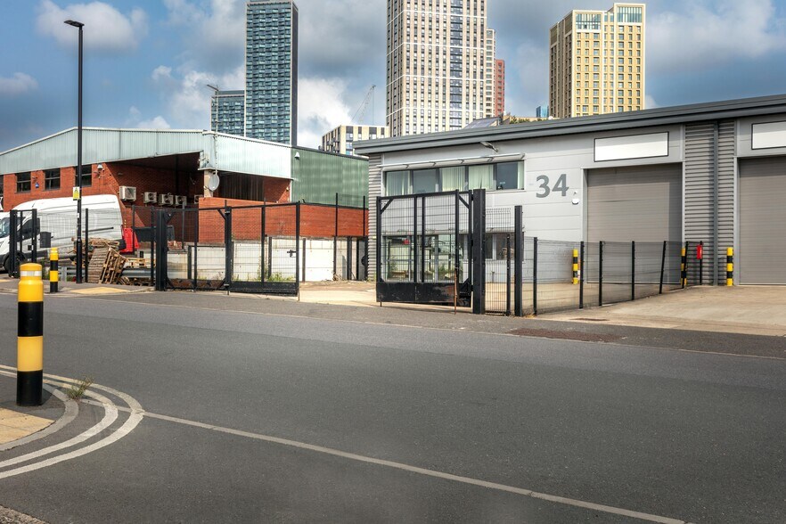 Telford Way, Londres à louer - Photo de l’immeuble – Image 2 sur 3