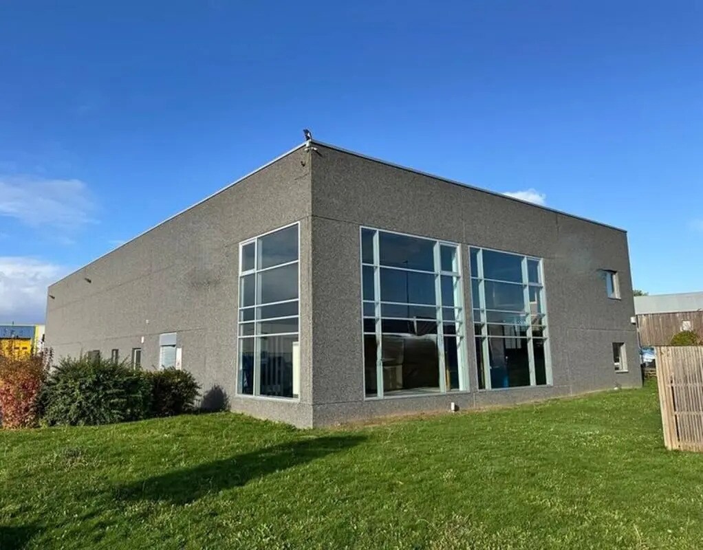 Local d’activités dans Hallennes-lez-Haubourdin à louer Photo de l’immeuble– Image 1 sur 9