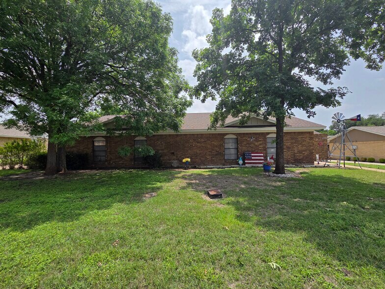 1713-1715 Forest Trl, Temple, TX à vendre - Photo principale – Image 1 sur 10