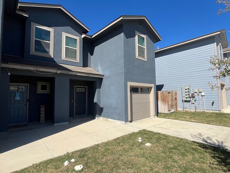 6303 Luglio Ln, San Antonio, TX à vendre - Photo de l’immeuble – Image 2 sur 35