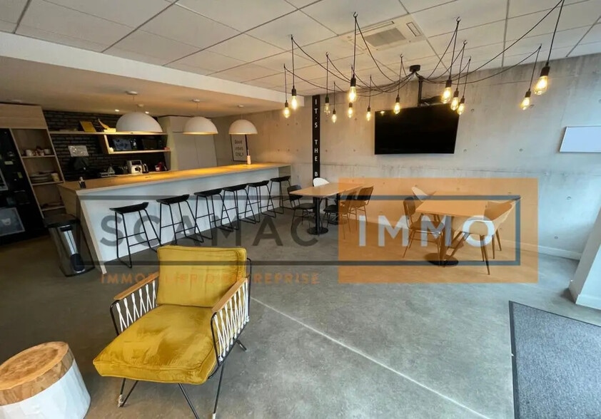 Industriel/Logistique dans Torcy à vendre - Photo de l’immeuble – Image 1 sur 12