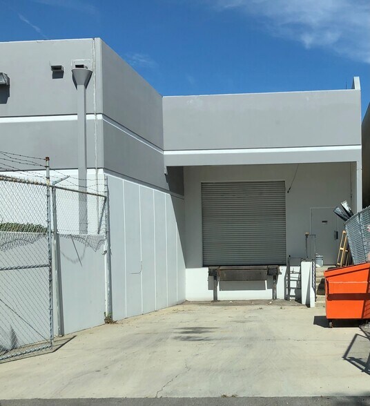 13635 Gramercy Pl, Gardena, CA à louer - Photo de l’immeuble – Image 2 sur 13