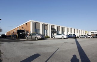Plus de détails pour 2350 Cawthra Rd, Mississauga, ON - Industriel/Logistique à louer