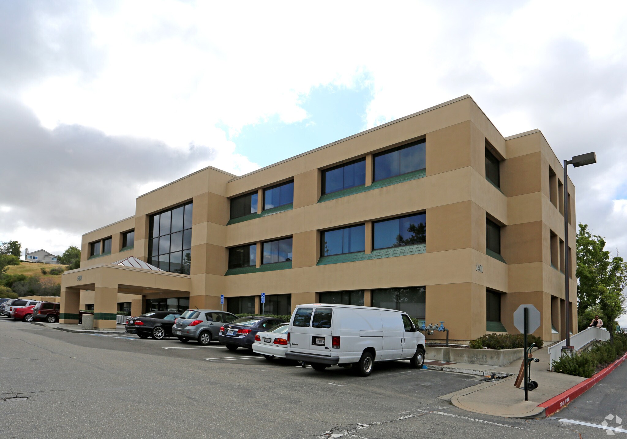 5401 Norris Canyon Rd, San Ramon, CA à louer Photo principale– Image 1 sur 4