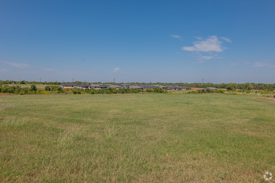 Founder's Park Blvd & W Tecumseh Rd, Norman, OK à vendre - Photo de l’immeuble – Image 1 sur 10