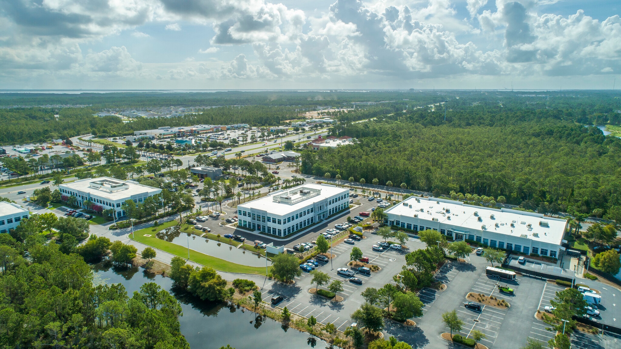 100 Richard Jackson Blvd, Panama City Beach, FL à louer Photo de l’immeuble– Image 1 sur 1