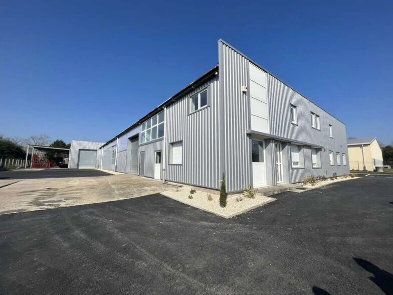 Bureau dans Saint-Jean-de-Braye à louer - Photo de l’immeuble – Image 1 sur 22
