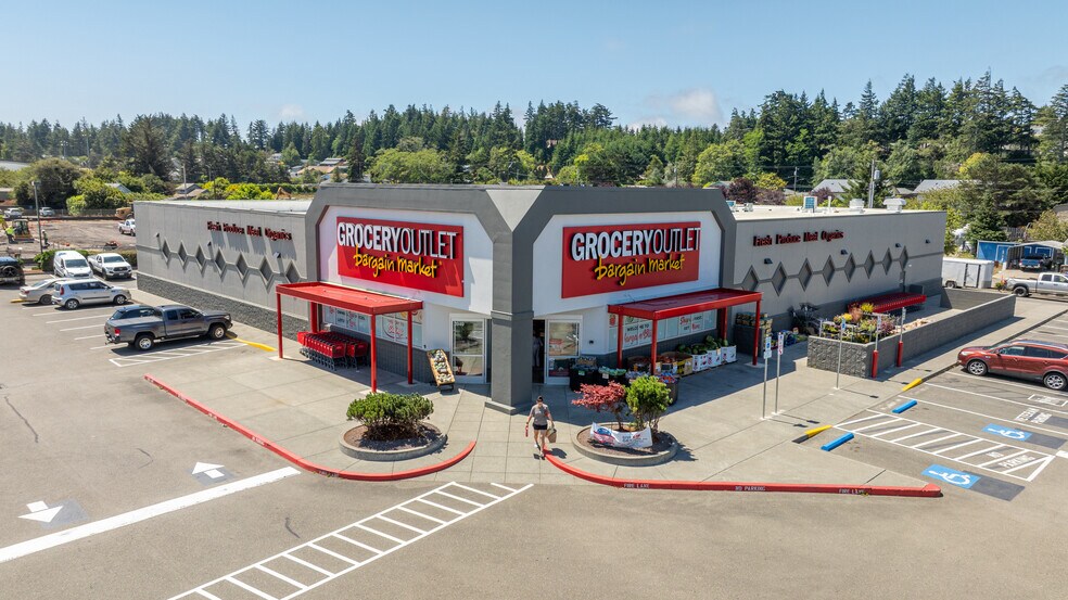 2040 Broadway St, North Bend, OR à vendre - Photo de l’immeuble – Image 2 sur 2