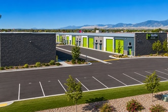 3747 W Parkway Blvd, West Valley City, UT à louer Photo de l’immeuble– Image 1 sur 10