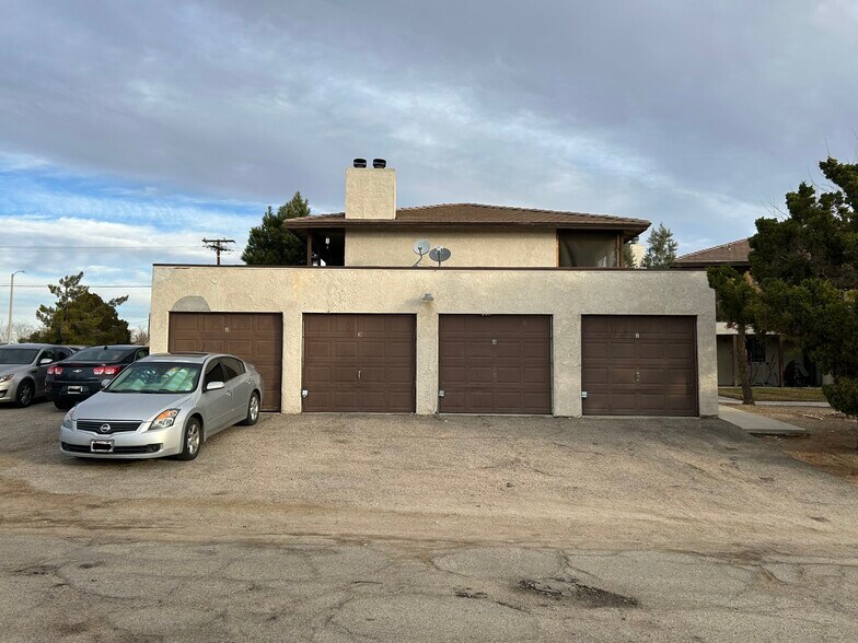 16585 Green Tree Blvd, Victorville, CA à vendre - Photo de l’immeuble – Image 3 sur 5