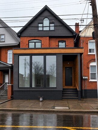 Plus de détails pour 76 Wentworth St S, Hamilton, ON - Local commercial à vendre