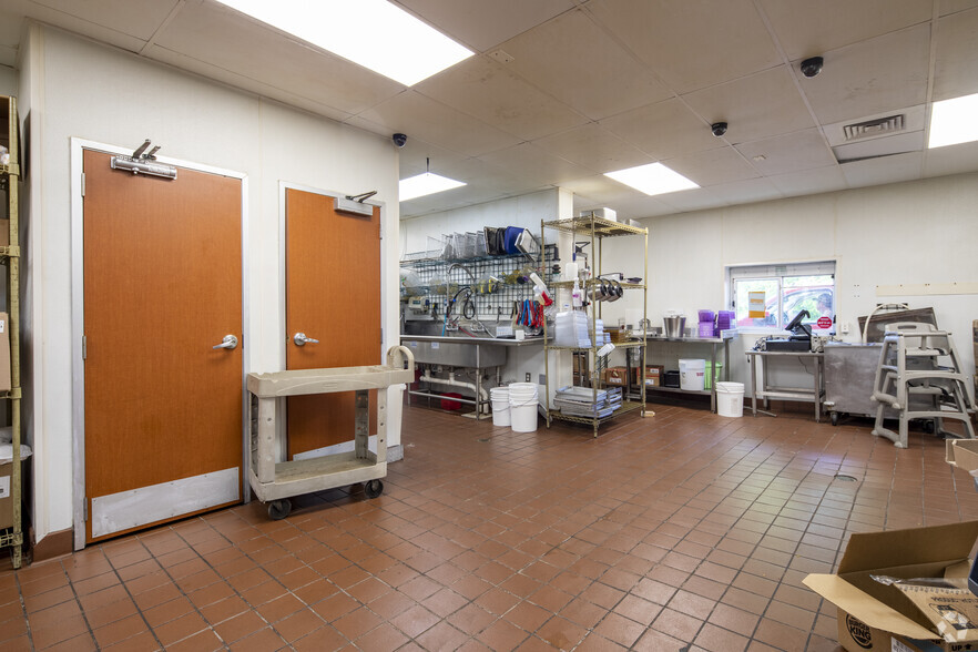 529 Claxton Ave N, Elba, AL à louer - Photo intérieure – Image 3 sur 20