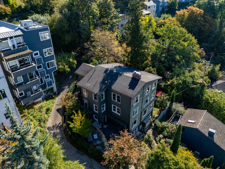 814 E Howe St, Seattle, WA à vendre - Photo de l’immeuble – Image 3 sur 24