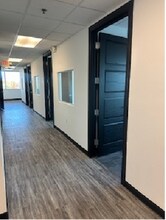 28345 Beck Rd, Wixom, MI à louer Photo intérieure– Image 1 sur 3