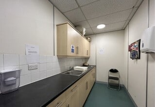 1 High St, Taunton à louer Photo intérieure– Image 2 sur 9